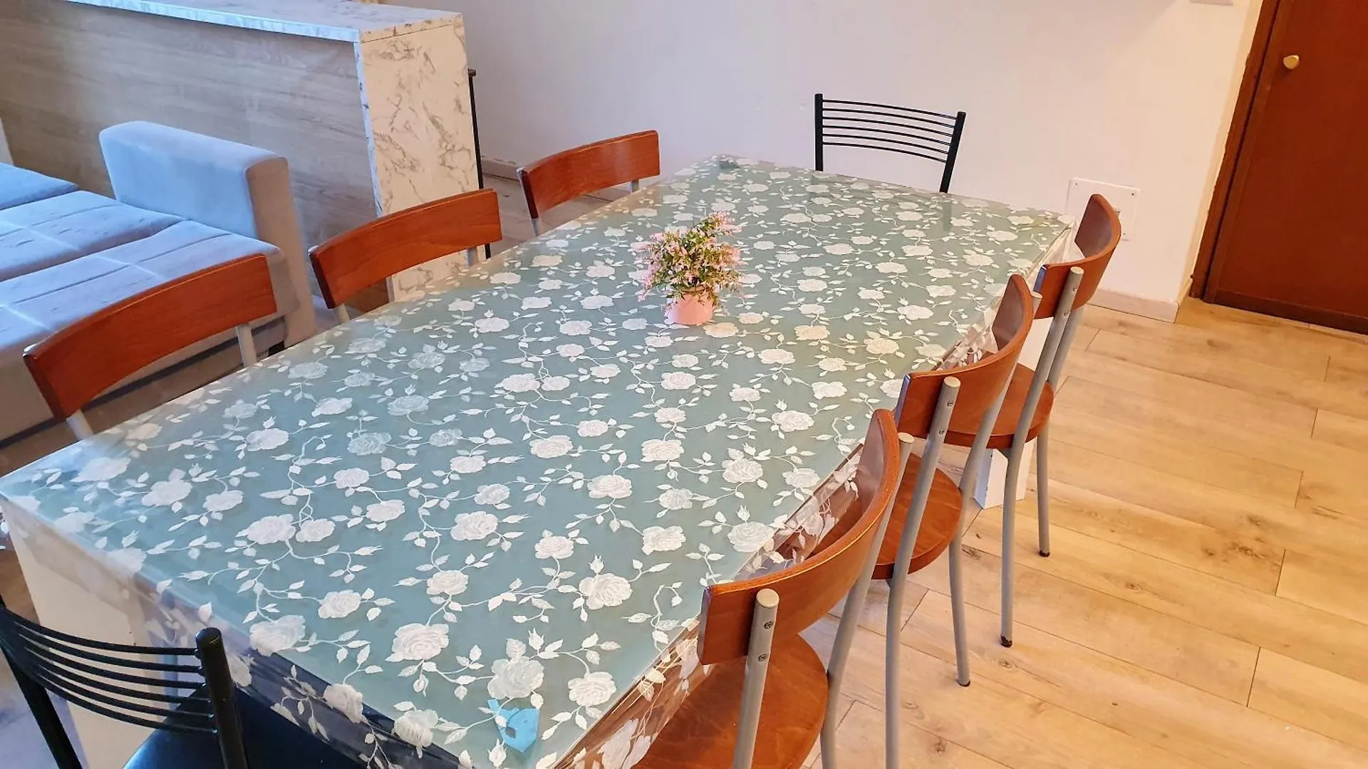 Your Spacious & Lovely Home -4 Queen Bed- 米兰 公寓